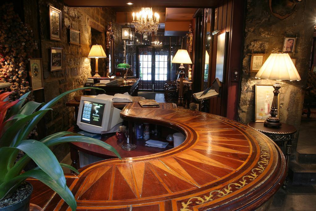 Hotel Pierre Du Calvet Montréal Extérieur photo