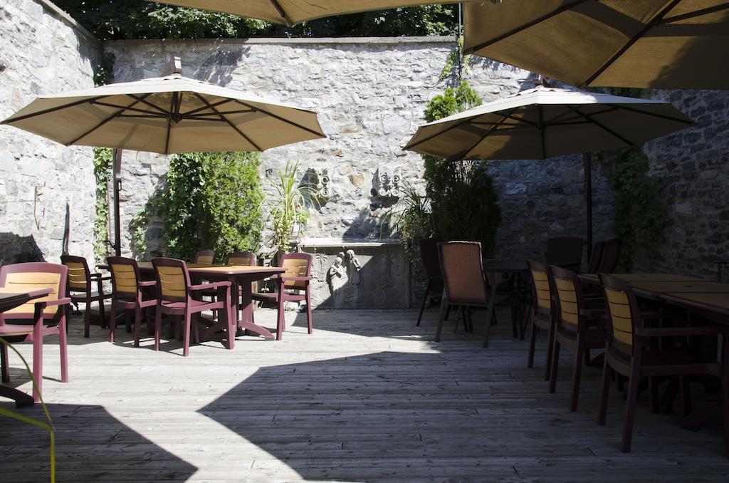 Hotel Pierre Du Calvet Montréal Extérieur photo